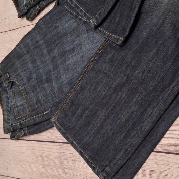 2 Pair Wrangler Jeans Straight Fit Premium 32 X 34 NWT Medium Wash Color - Picture 5 of 8